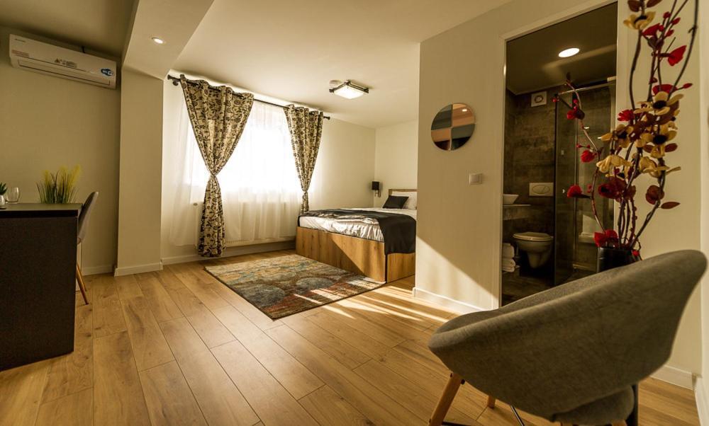 Casa Emilia Hotel Hunedoara Exterior photo