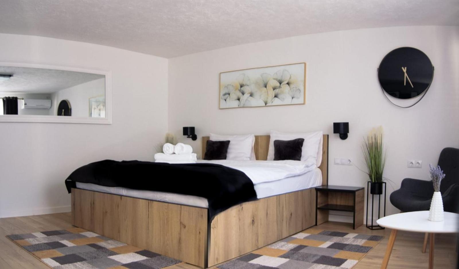 Casa Emilia Hotel Hunedoara Room photo